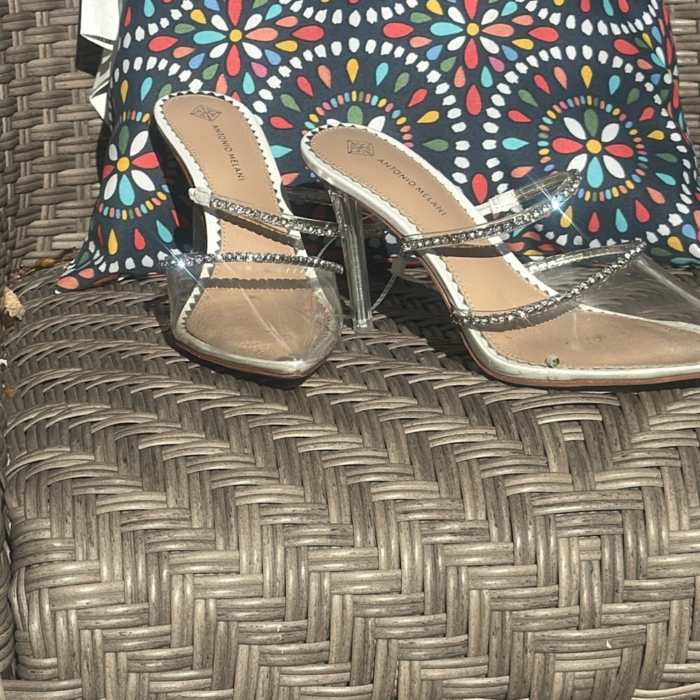 Lucite clear heel stiletto’s w/rhinestones